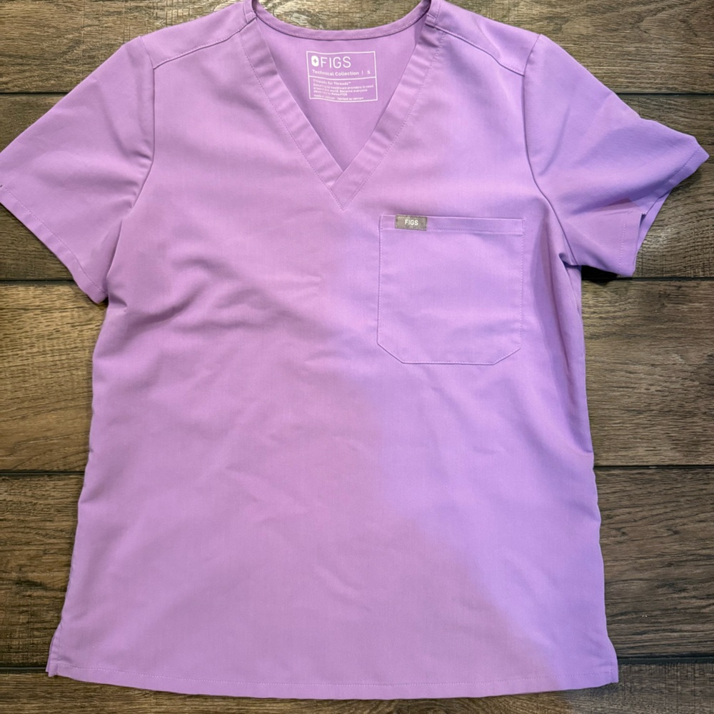 Figs Lavender Scrub Top